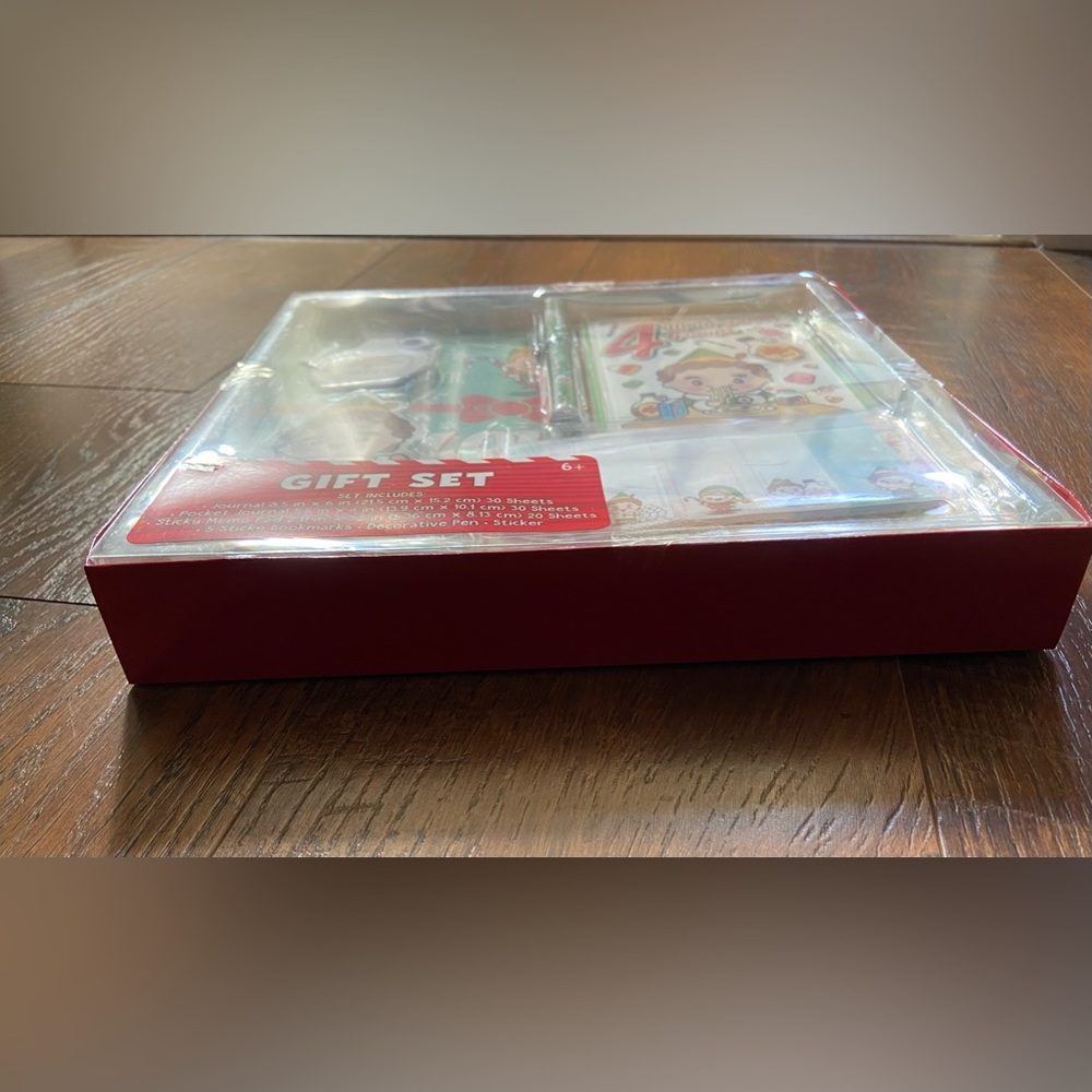 Elf Gift Set - Picture 7 of 12
